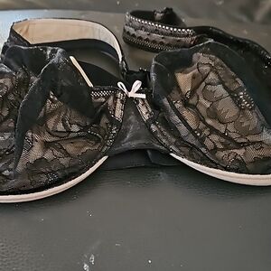 Women's black shear bra